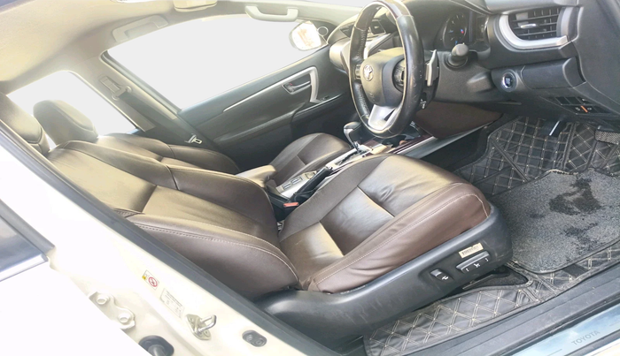 2018 Toyota Fortuner 2.8 4X2 AT, Diesel, Automatic, 1,30,639 km, interior