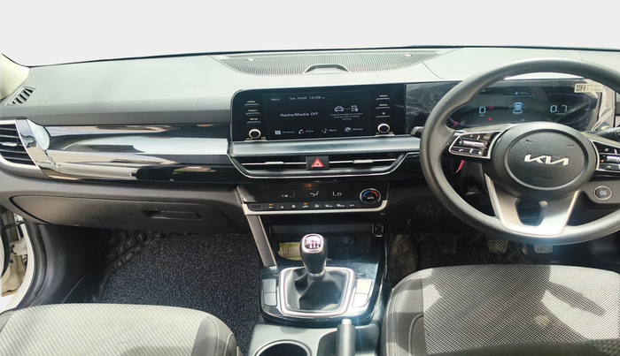 2024 KIA SELTOS HTK Plus 1.5 Diesel MT, Diesel, Manual, 29,682 km, interior