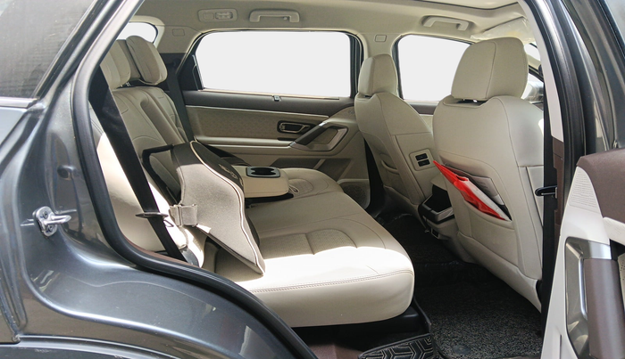 2024 Tata Safari Accomplished Plus, Diesel, Manual, 79,406 km, interior