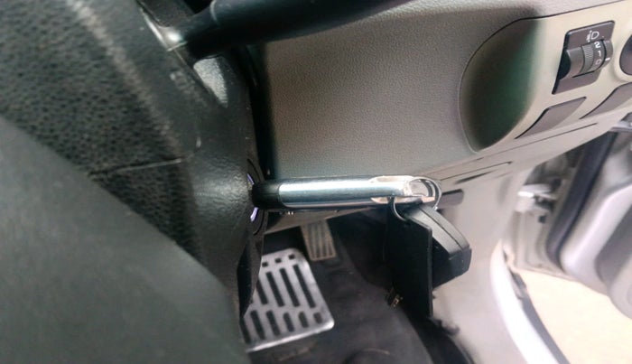 2016 Mahindra Kuv100 K6 PLUS 6 STR, Petrol, Manual, 71,107 km, interior