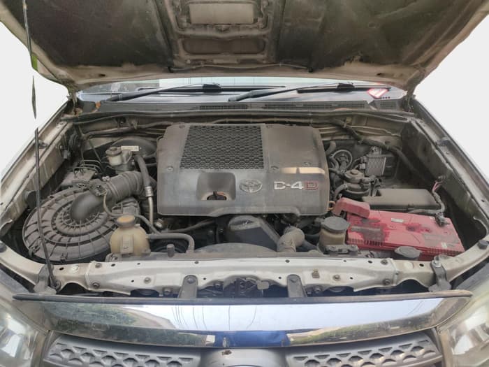 2010 Toyota Fortuner 3.0 4X4 MT, Diesel, Manual, 1,61,783 km, exterior