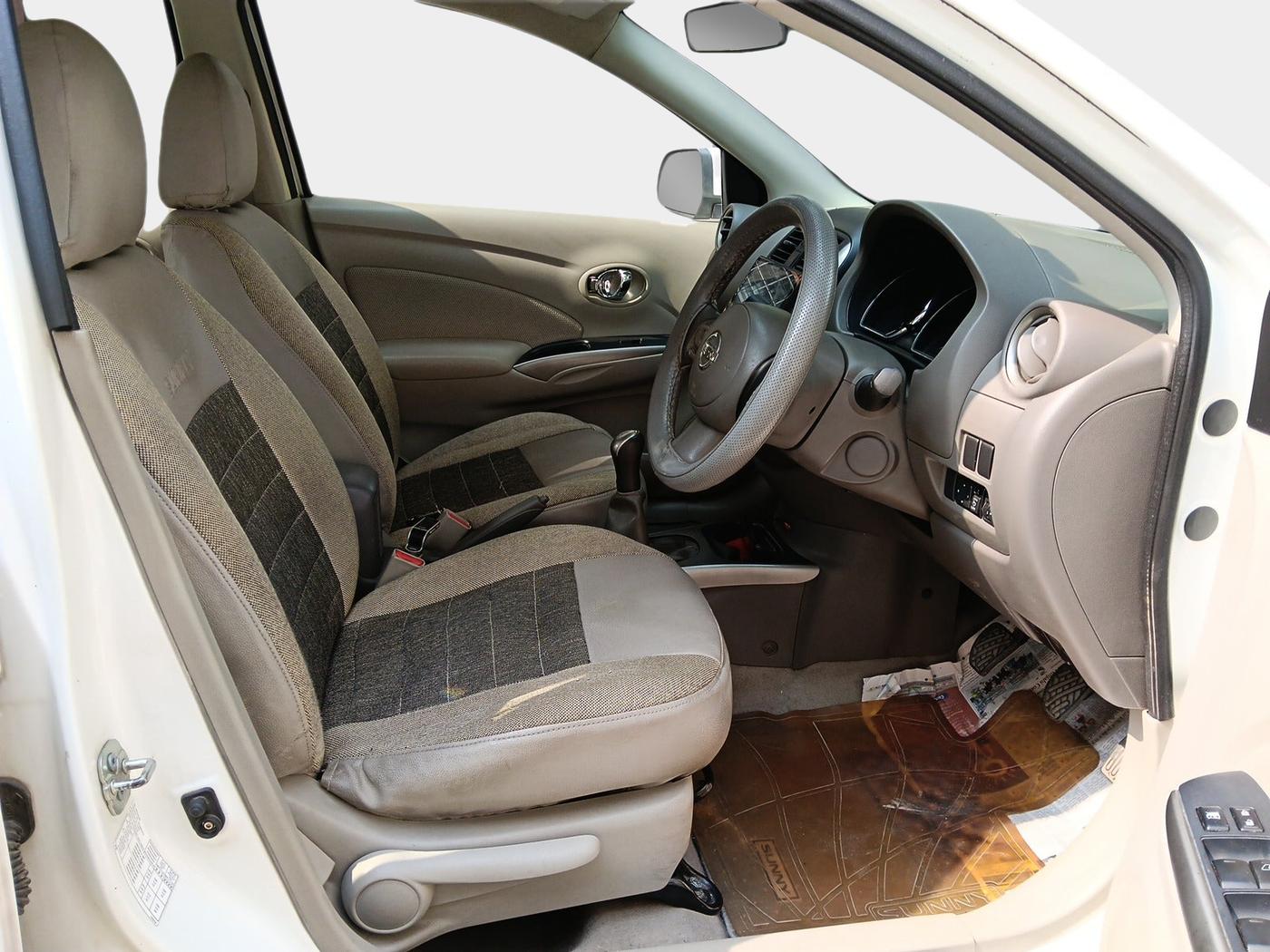 2012 Nissan Sunny XV DIESEL, Diesel, Manual, 1,29,482 km, interior