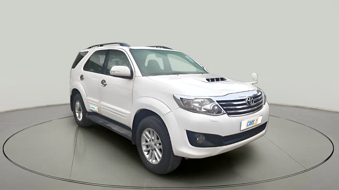2014 Toyota Fortuner 3.0 4X2 AT, Diesel, Automatic, 2,11,313 km, exterior