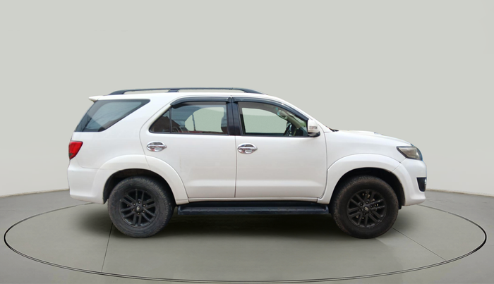 2014 Toyota Fortuner 3.0 4X2 AT, Diesel, Automatic, 2,11,313 km, exterior