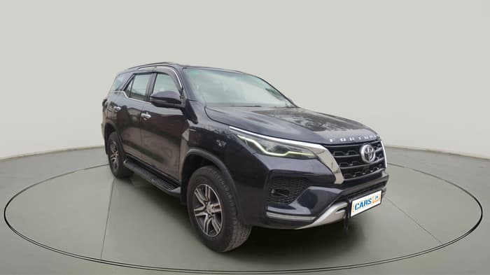 2022 Toyota Fortuner 4X2 AT 2.8 DIESEL, Diesel, Automatic, 1,00,447 km, exterior