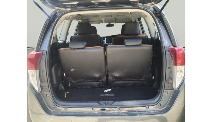 2020 Toyota Innova Crysta 2.4 G 7 STR, Diesel, Manual, 72,295 km, exterior