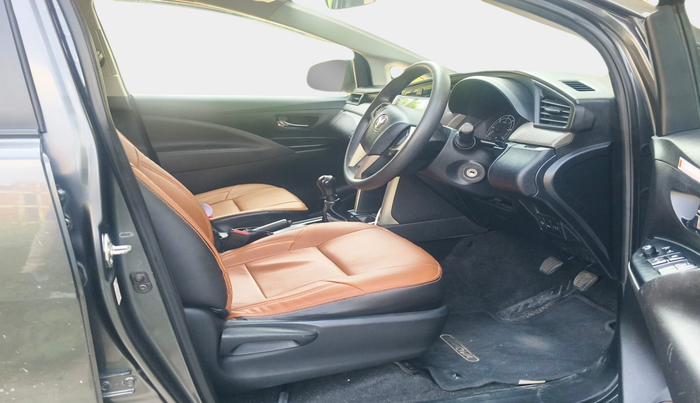 2020 Toyota Innova Crysta 2.4 G 7 STR, Diesel, Manual, 72,295 km, interior