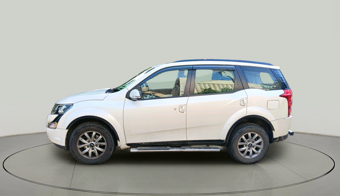 2018 Mahindra XUV500 W9, Diesel, Manual, 82,784 km, exterior