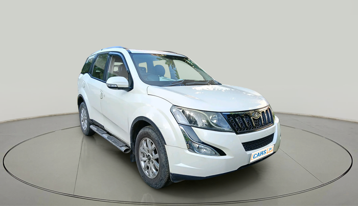 2018 Mahindra XUV500 W9, Diesel, Manual, 82,784 km, exterior