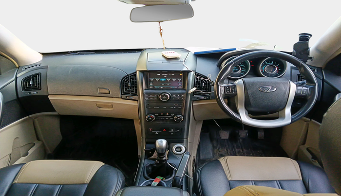 2018 Mahindra XUV500 W9, Diesel, Manual, 82,784 km, interior