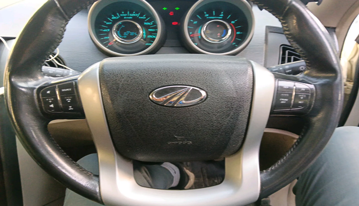 2018 Mahindra XUV500 W9, Diesel, Manual, 82,784 km, interior