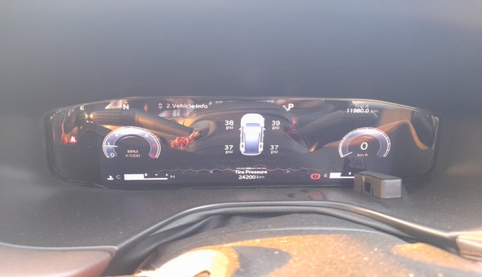 2023 Jeep MERIDIAN LIMITED (O) 4X4 AT, Diesel, Automatic, 24,200 km, interior