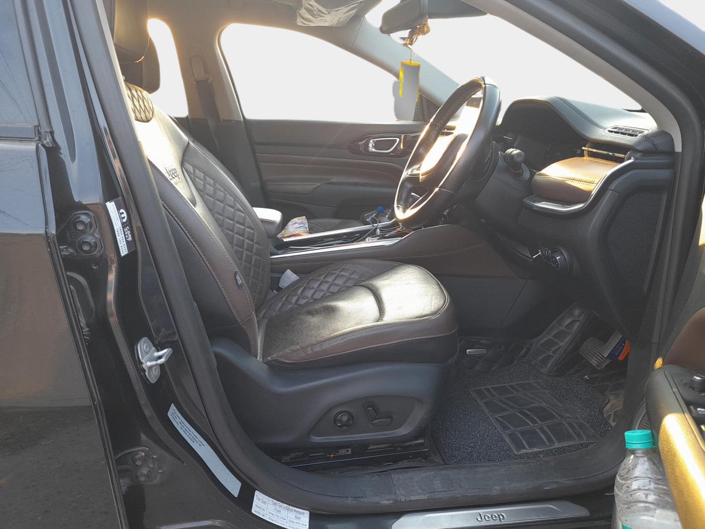 2023 Jeep MERIDIAN LIMITED (O) 4X4 AT, Diesel, Automatic, 24,200 km, interior