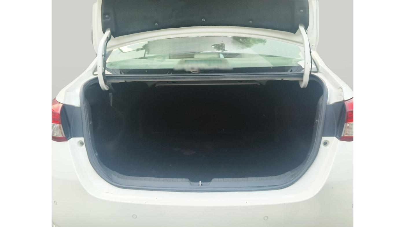 2018 Toyota YARIS VX CVT, Petrol, Automatic, 91,189 km, exterior