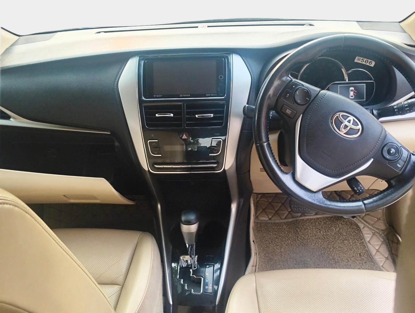 2018 Toyota YARIS VX CVT, Petrol, Automatic, 91,189 km, interior