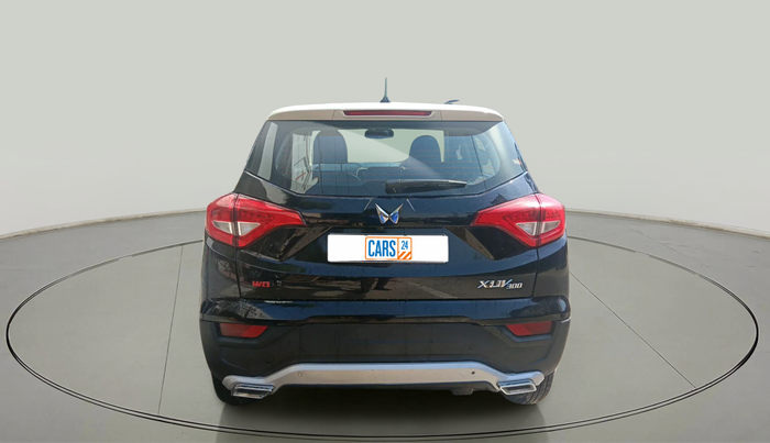 2022 Mahindra XUV300 W8 (O) 1.2 PETROL, Petrol, Manual, 42,819 km, exterior