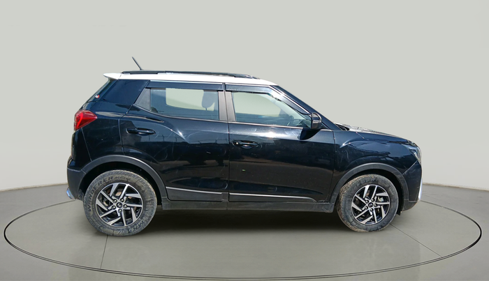 2022 Mahindra XUV300 W8 (O) 1.2 PETROL, Petrol, Manual, 42,819 km, exterior