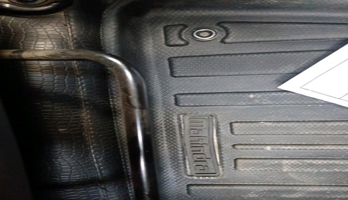 2022 Mahindra XUV300 W8 (O) 1.2 PETROL, Petrol, Manual, 42,819 km, interior