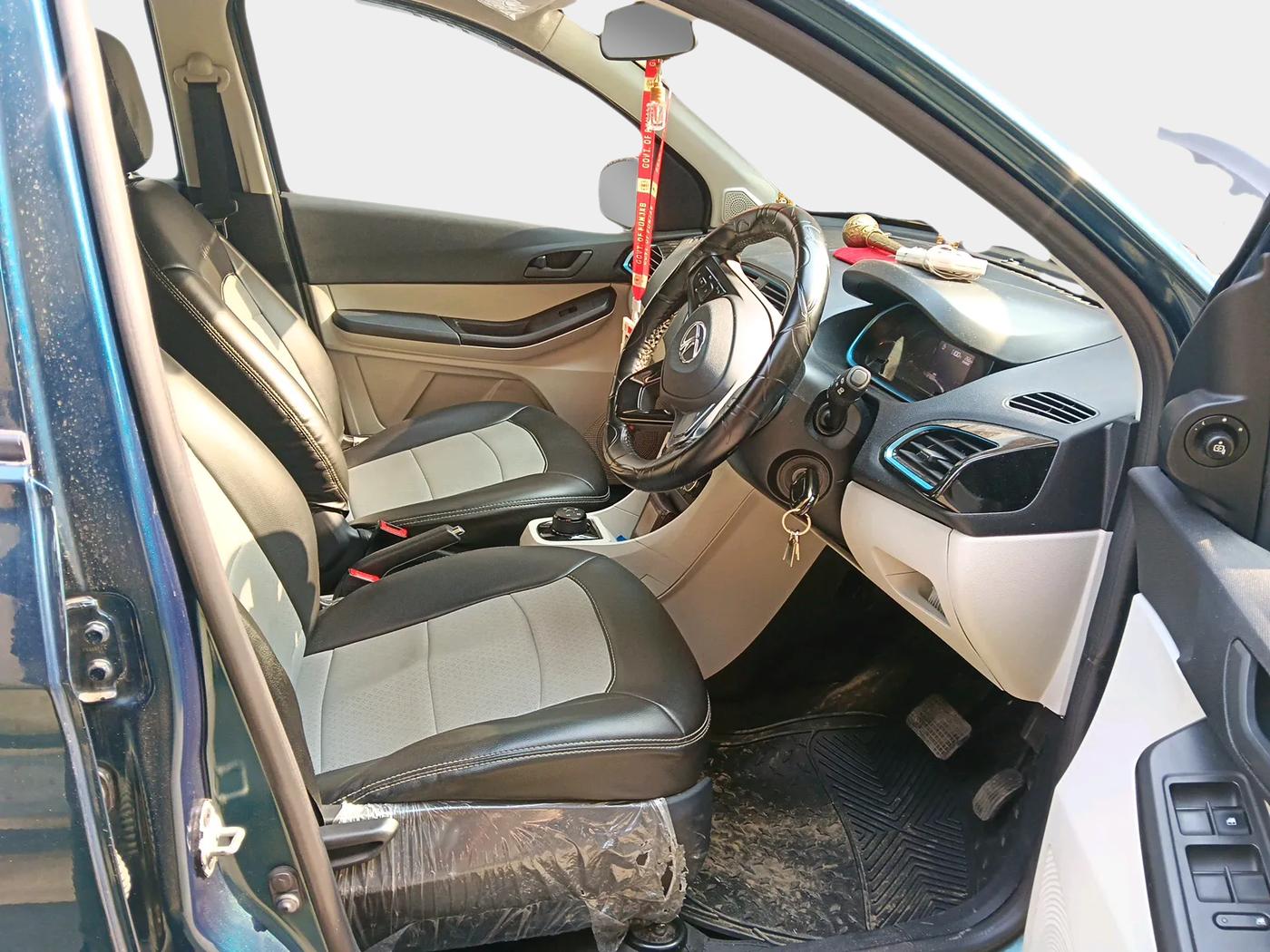 2023 Tata TIAGO EV XT LONG RANGE, Electric, Automatic, 29,500 km, interior