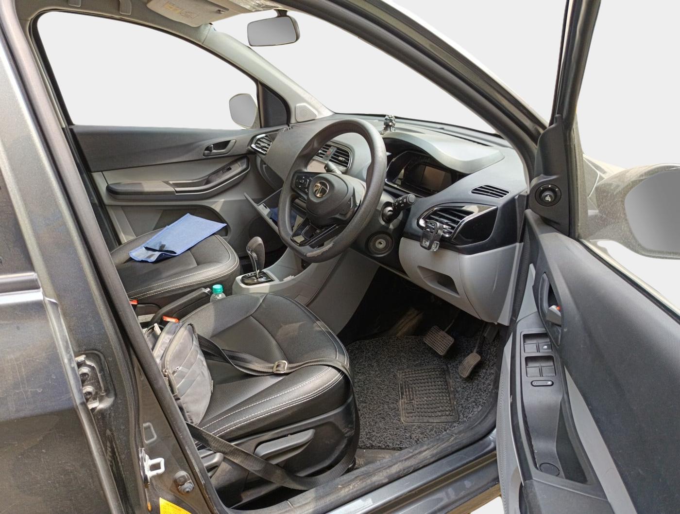 2024 Tata Tiago XTA PETROL, Petrol, Automatic, 9,806 km, interior