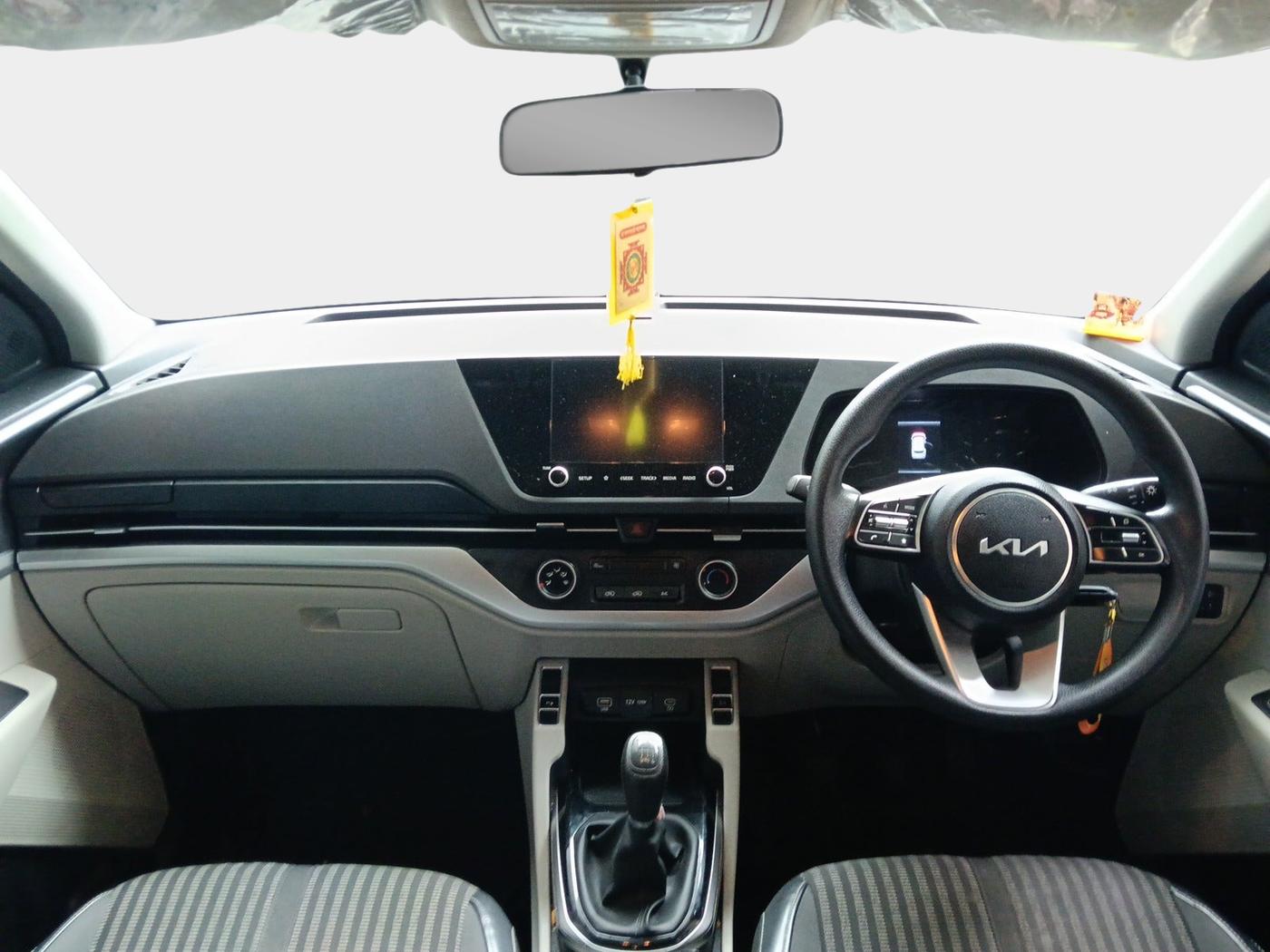 2023 KIA CARENS PRESTIGE 1.5 PETROL 7 STR, Petrol, Manual, 29,167 km, interior