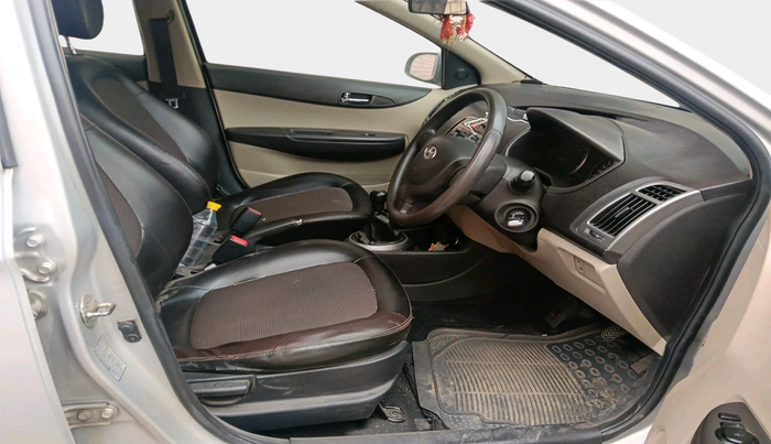 2013 Hyundai i20 MAGNA (O) 1.2, Petrol, Manual, 90,969 km, interior