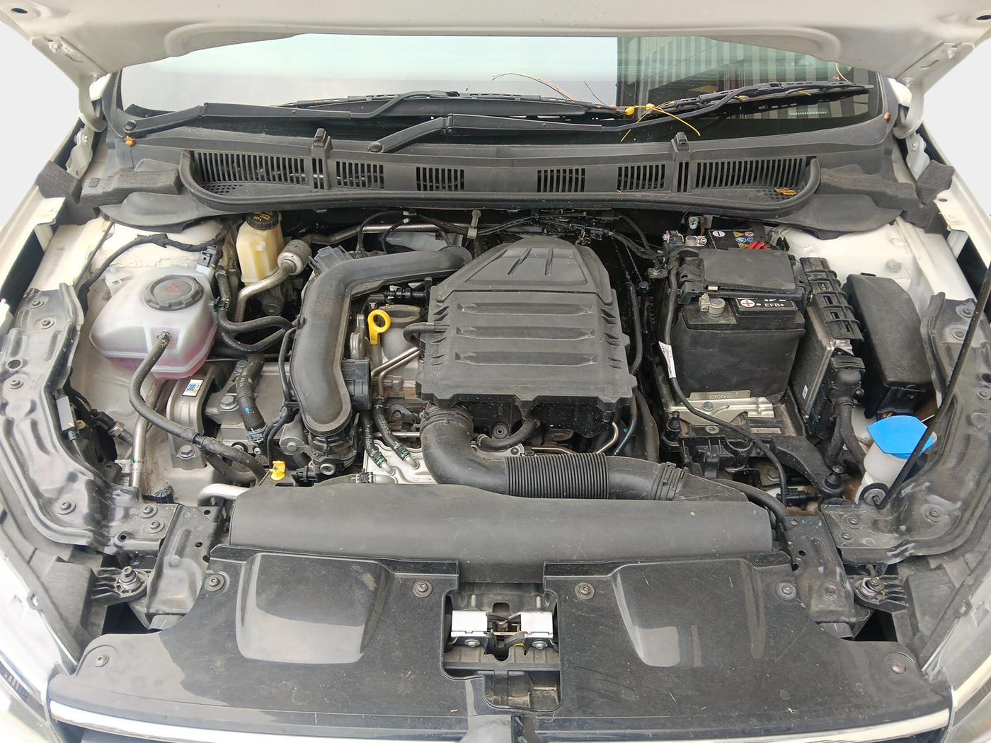 2024 Volkswagen VIRTUS TOPLINE TSI 1.0 AT, Petrol, Automatic, 5,800 km, exterior