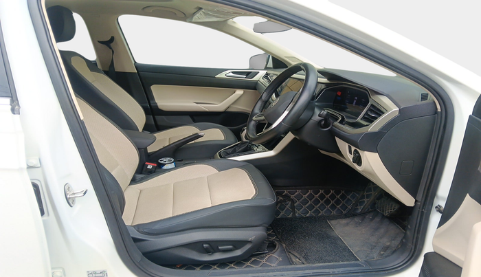 2024 Volkswagen VIRTUS TOPLINE TSI 1.0 AT, Petrol, Automatic, 5,400 km, interior