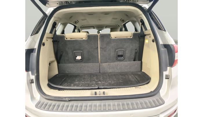 2016 Ford Endeavour TREND 2.2 4X2 AT, Diesel, Automatic, 93,190 km, exterior