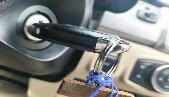 2016 Ford Endeavour TREND 2.2 4X2 AT, Diesel, Automatic, 93,190 km, interior