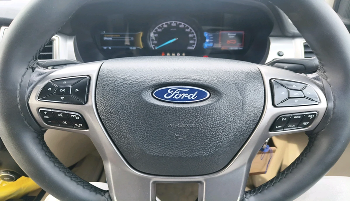 2016 Ford Endeavour TREND 2.2 4X2 AT, Diesel, Automatic, 93,190 km, interior