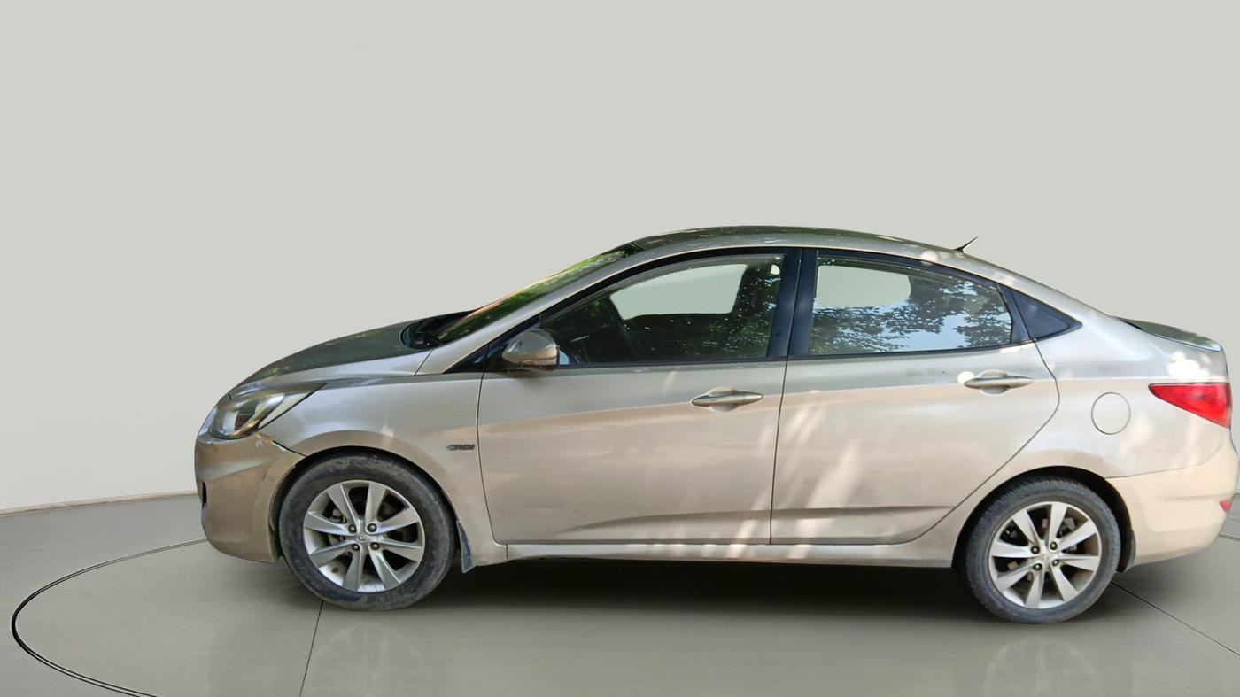 2011 Hyundai Verna FLUIDIC 1.6 CRDI SX, Diesel, Manual, 97,742 km, exterior