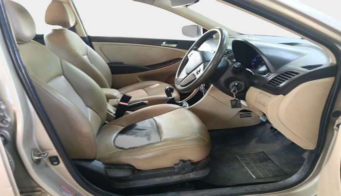 2011 Hyundai Verna FLUIDIC 1.6 CRDI SX, Diesel, Manual, 97,742 km, interior