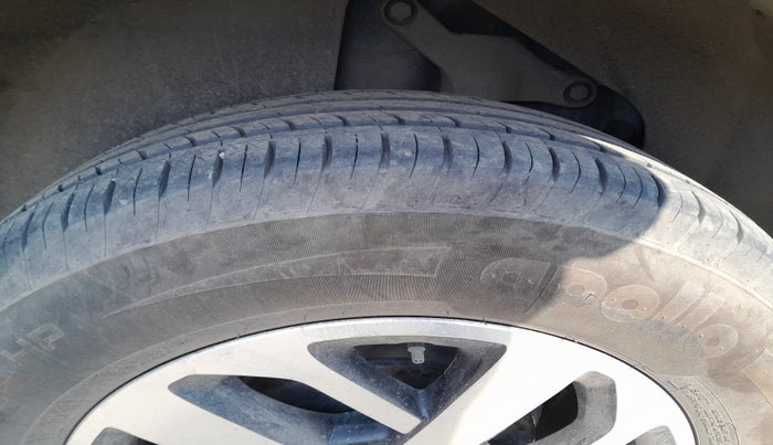 2021 Tata Harrier XZA PLUS 2.0L DUAL TONE, Diesel, Automatic, 98,282 km, tyre