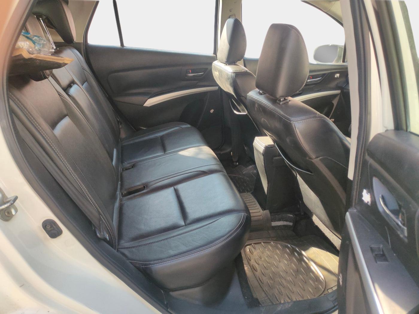2016 Maruti S Cross ALPHA 1.6, Diesel, Manual, 87,657 km, interior