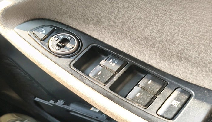 2017 Hyundai Elite i20 ASTA 1.2, Petrol, Manual, 1,75,030 km, interior