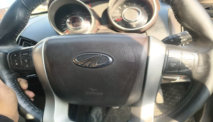 2012 Mahindra XUV500 W8, Diesel, Manual, 1,37,758 km, interior