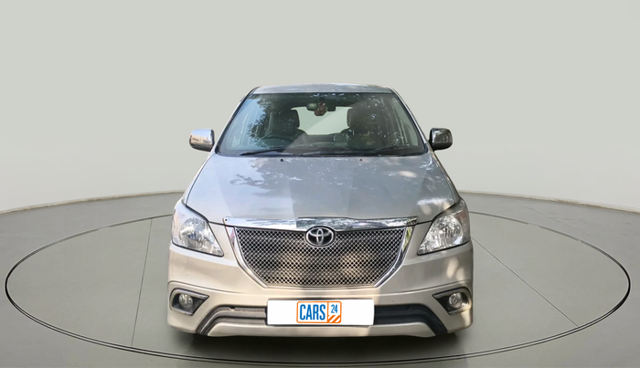 2014 Toyota Innova 2.5 GX 7 STR, Diesel, Manual, 1,40,193 km, exterior