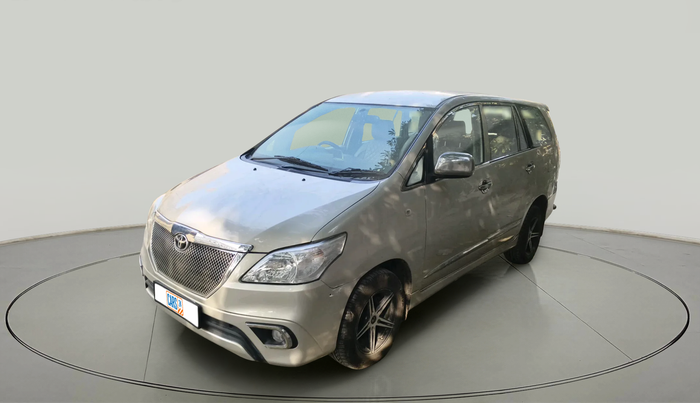 2014 Toyota Innova 2.5 GX 7 STR, Diesel, Manual, 1,40,193 km, exterior