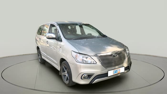 2014 Toyota Innova 2.5 GX 7 STR, Diesel, Manual, 1,41,000 km, exterior