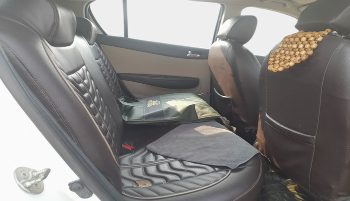 2012 Hyundai i20 MAGNA 1.2, Petrol, Manual, 1,35,894 km, interior