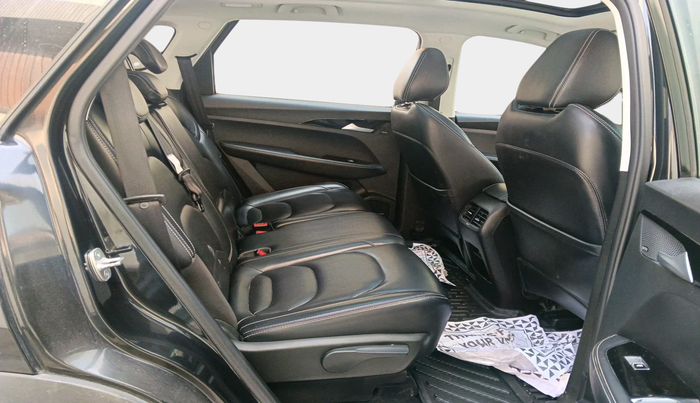 2022 MG HECTOR SHARP 1.5 PETROL CVT, Petrol, Automatic, 22,306 km, interior