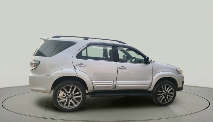 2013 Toyota Fortuner 3.0 4X2 AT, Diesel, Automatic, 1,50,873 km, exterior