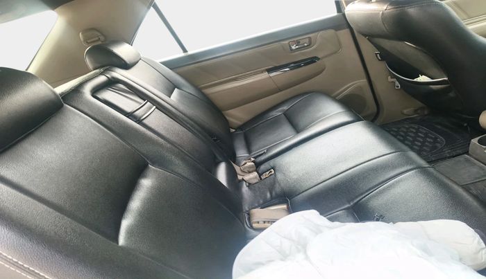 2013 Toyota Fortuner 3.0 4X2 AT, Diesel, Automatic, 1,50,873 km, interior