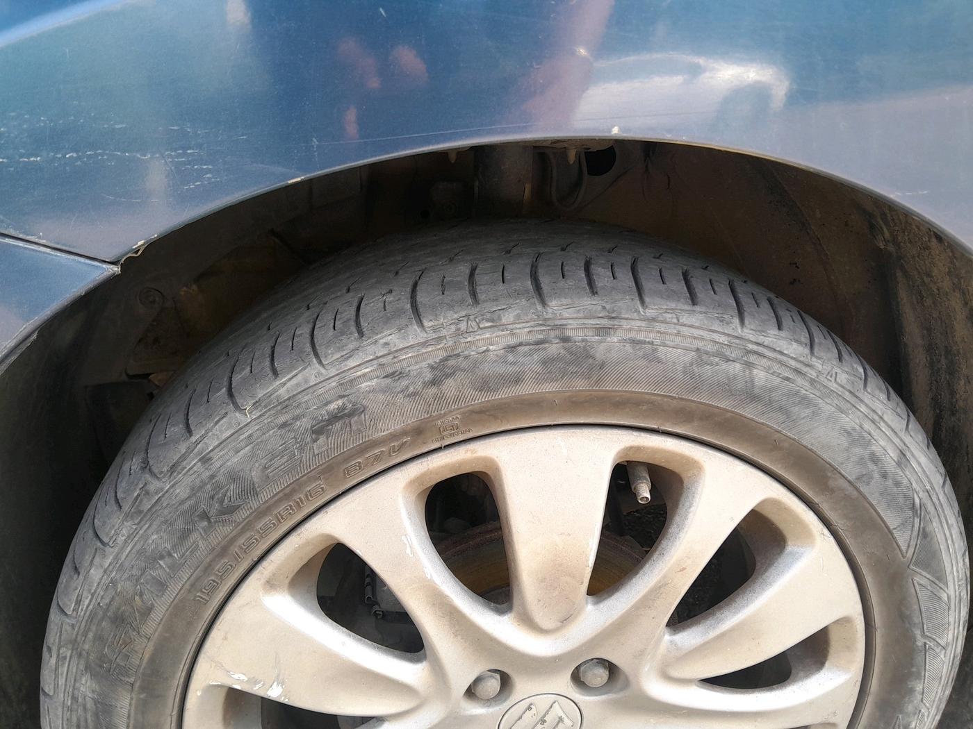 2016 Maruti Baleno ZETA PETROL 1.2, Petrol, Manual, 96,792 km, tyre