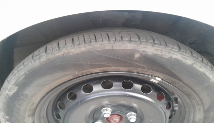 2019 Hyundai Verna 1.4 EX CRDI, Diesel, Manual, 1,92,817 km, tyre