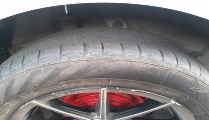 2019 Hyundai Verna 1.4 EX CRDI, Diesel, Manual, 1,92,817 km, tyre