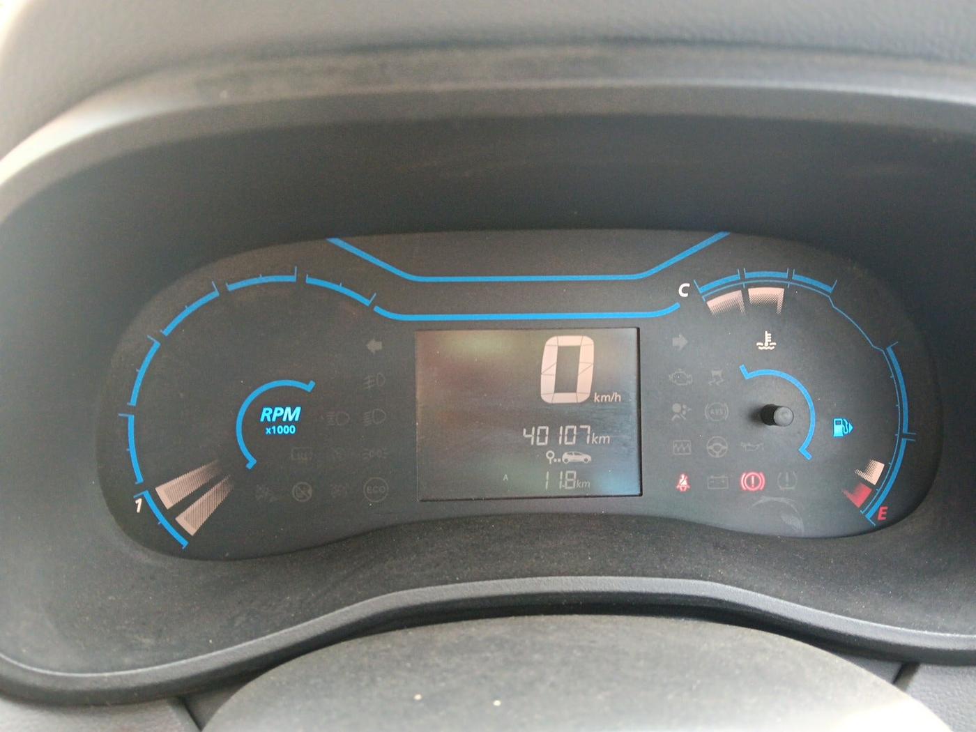 2022 Renault Kwid RXT 1.0 (O), Petrol, Manual, 40,107 km, interior
