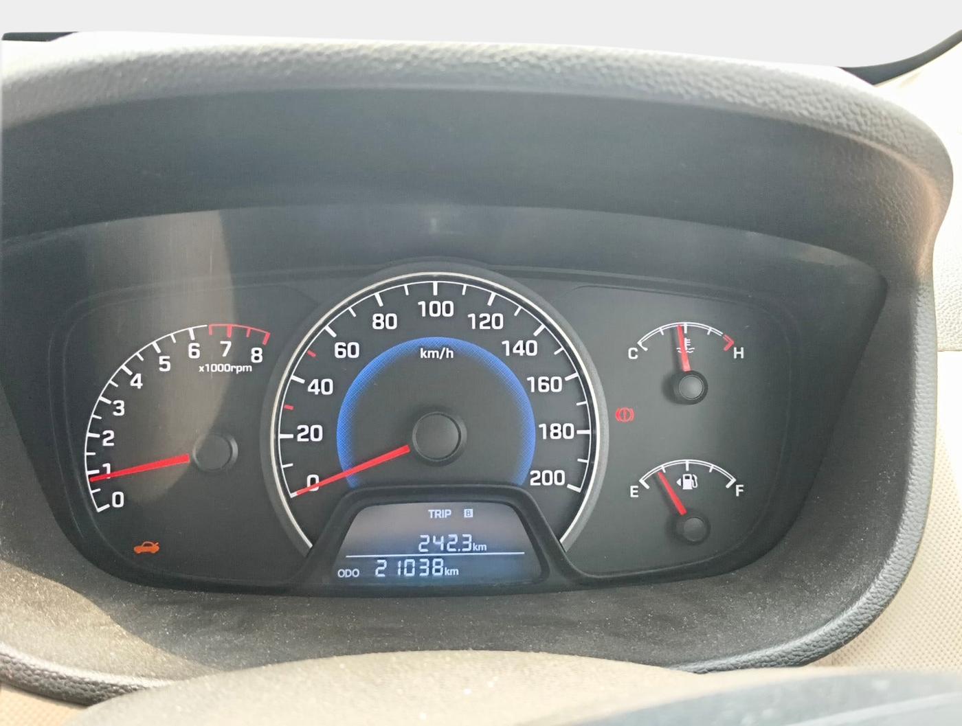 2015 Hyundai Grand i10 SPORTZ 1.2 KAPPA VTVT, Petrol, Manual, 21,038 km, interior