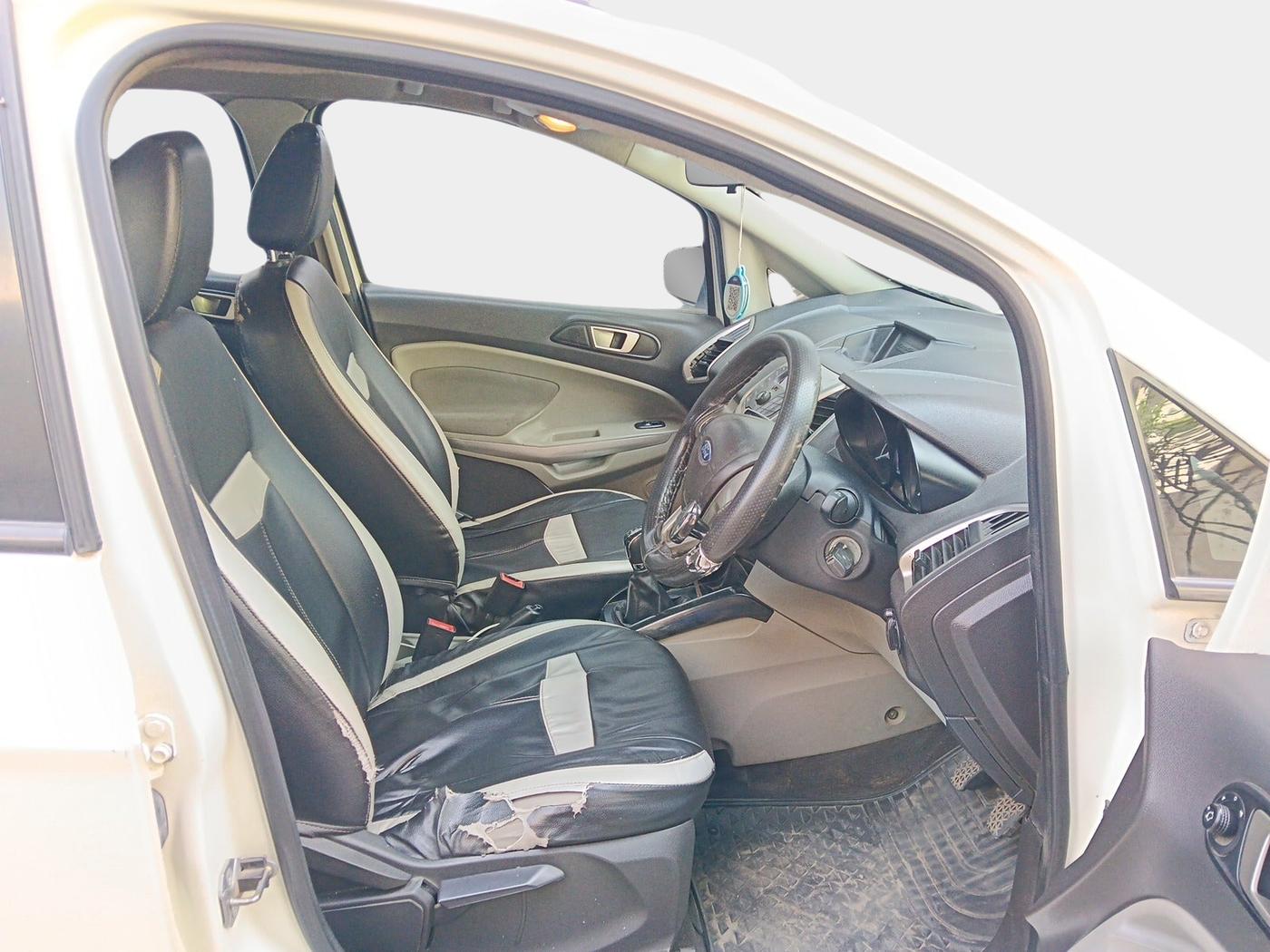 2016 Ford Ecosport TREND+ 1.5L DIESEL, Diesel, Manual, 2,97,674 km, interior